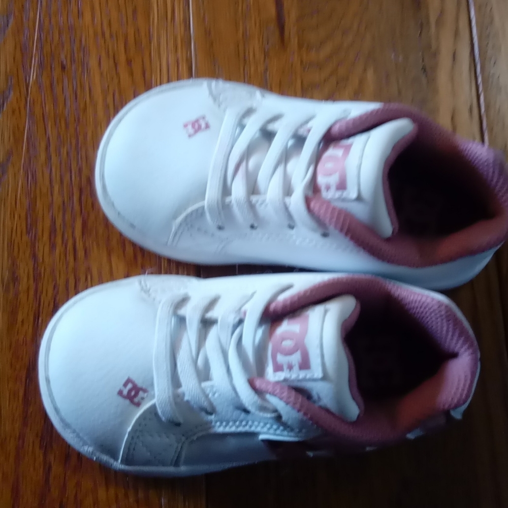 Dc shoes